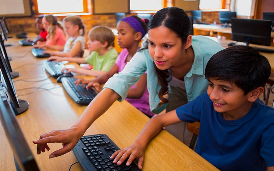 Programa Internet Brasil deve levar internet gratuita para crianças da edução pública