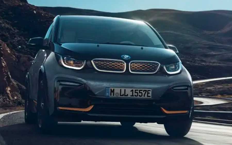 O BMW i3 tem a aceleração de 0-100 km/h em 7,3 segundos.