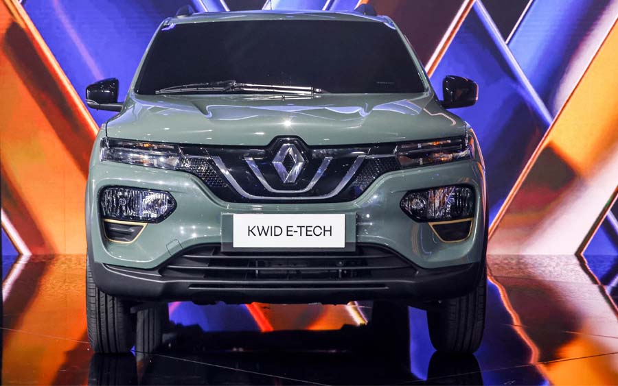 Com uma motorização elétrica, a Renault diz que o modelo foi desenvolvida de acordo com o gosto do consumidor brasileiro, o Kwid E-TECH Electric promete ser ágil no trânsito urbano.