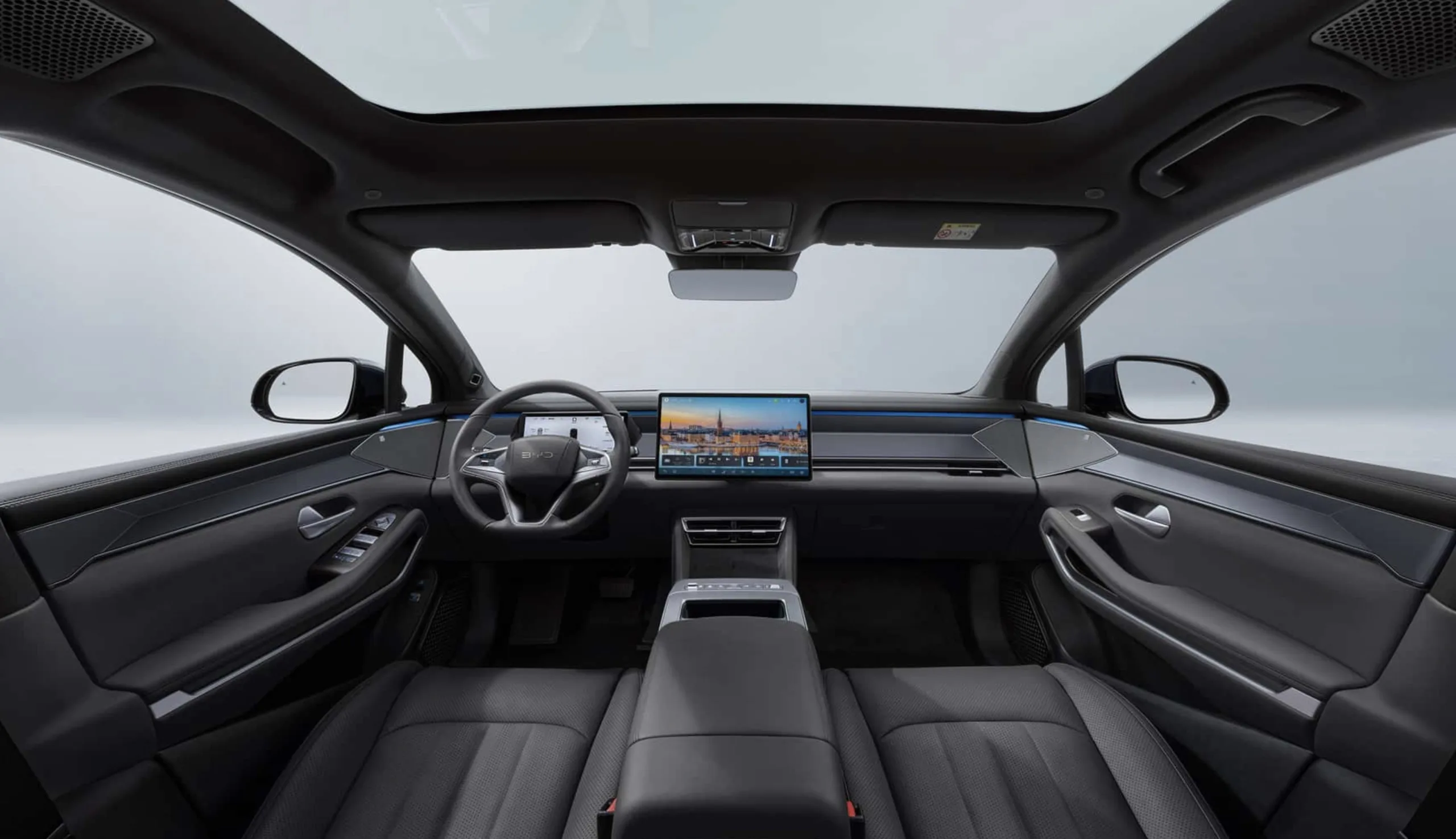 No conjunto final, o Atto 8 tenta ocupar o espaço entre necessidade prática e ambição tecnológica, apontando para onde o segmento de SUVs grandes parece caminhar.