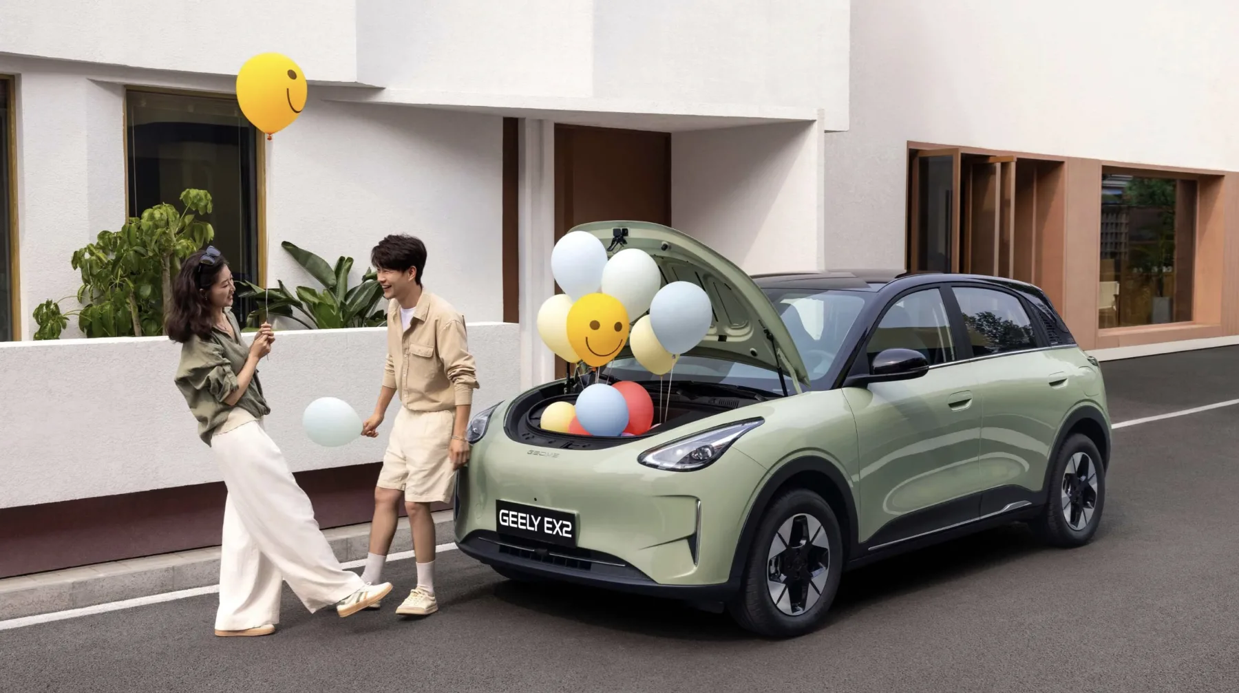 A bateria de 39,4 kWh garante até 289 km de autonomia, suficiente para o dia a dia. E a recarga rápida de 70 kW repõe boa parte da energia em menos de uma hora.